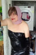 Shazia's gallery photo 1