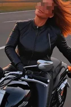 Ample Alexa's main photo 2